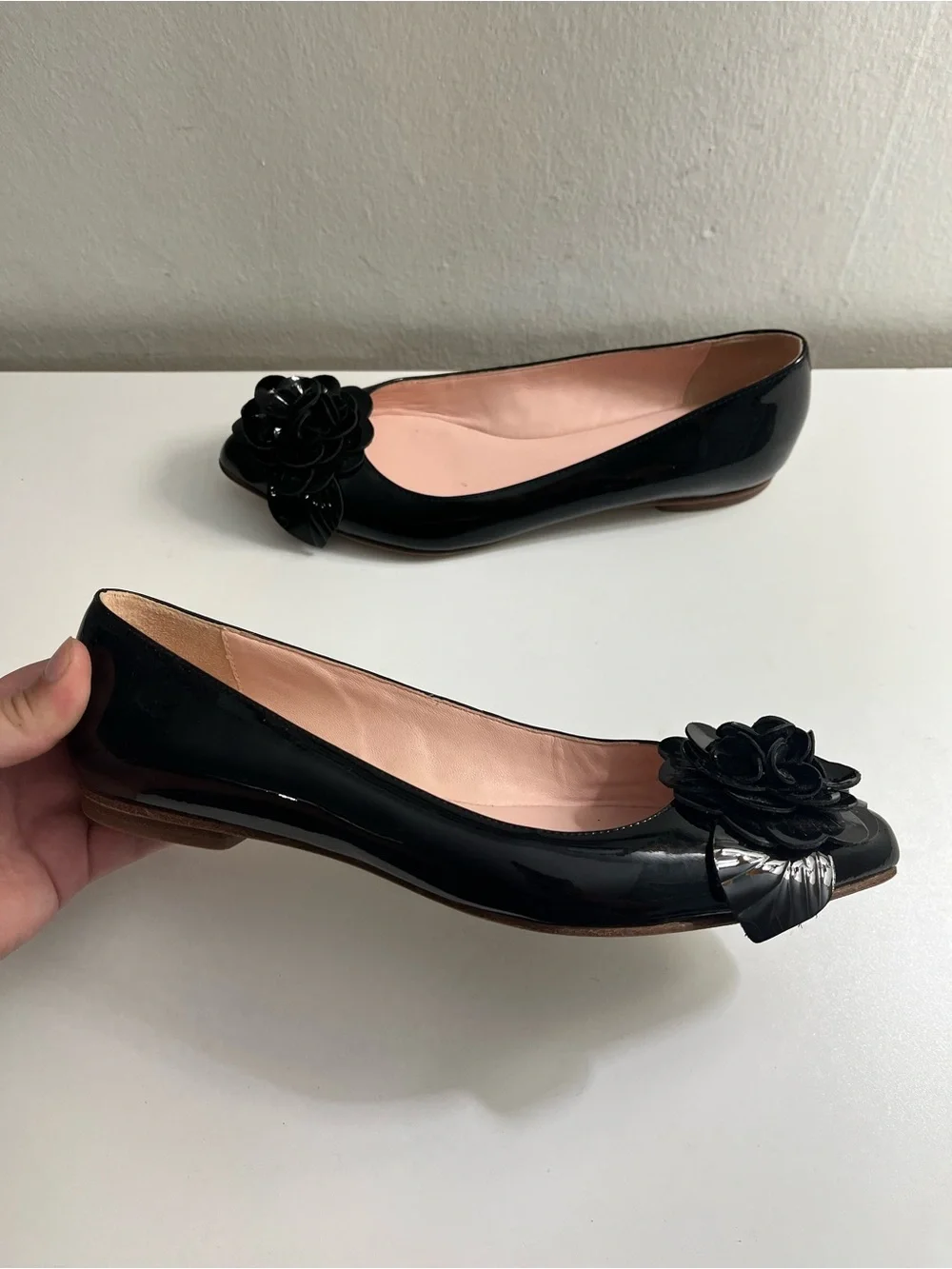 Kate Spade Ellie Black Patent Floral Ballet Flats Size 6.5